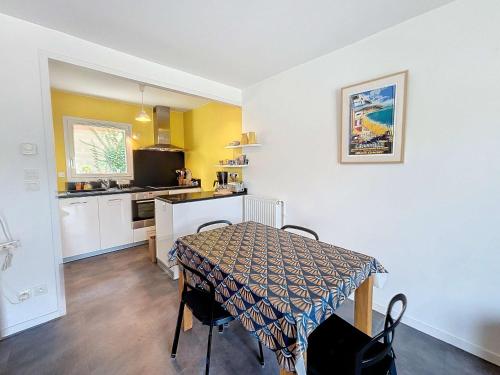 Appartement Granville 2 pièces 2 personnes - FR-1-361-368 - image 2