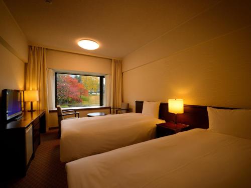 room detail thumbnail 2