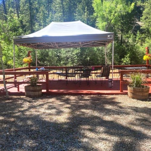 Altan/terrasse, Outpost Motel on the River in Dolores (CO)