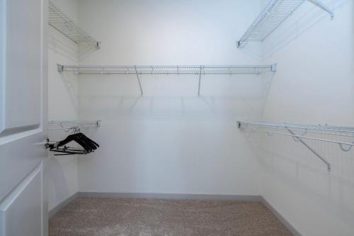 Modern Nulu 2BR CozySuites 05 in Louisville, USA