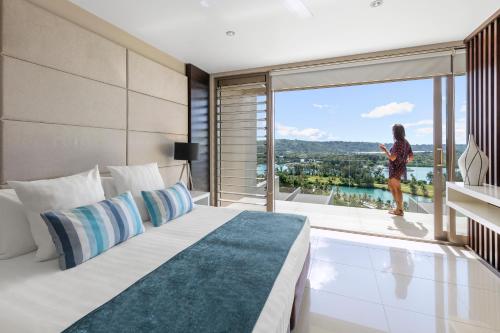 Terrace One-Bedroom Apartment  image 6