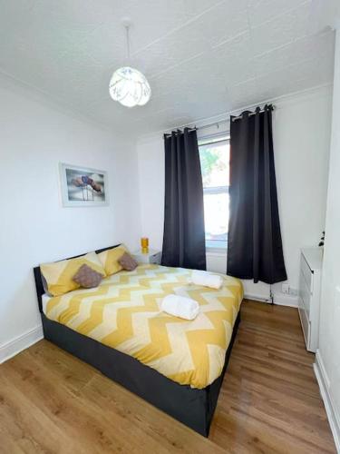 Cozy 3BR Urban Oasis in the City Hub