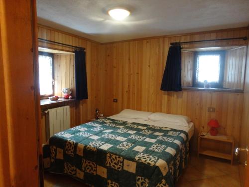 Sleeps 6