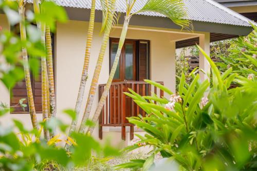Garden view Bungalow  image 2