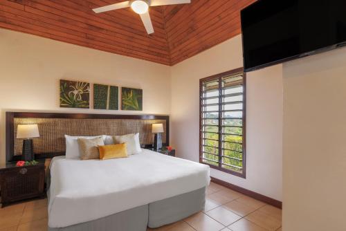 Lagoon View Bungalow  room in Mangoes Resort