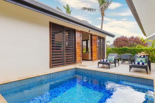 Garden View Pool Apartment image 5