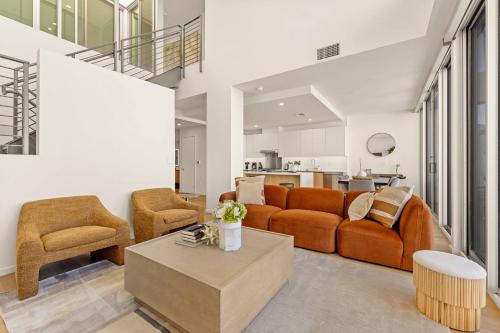 @ Marbella Lane - Luxe 3BR Penthouse in Long Beach