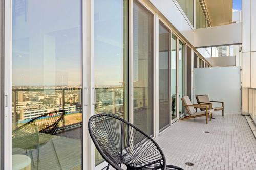 @ Marbella Lane - Luxe 3BR Penthouse in Long Beach