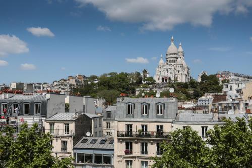 Le Regent Montmartre by Hiphophostels