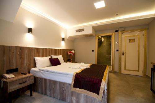 Double or twin room, deluxe