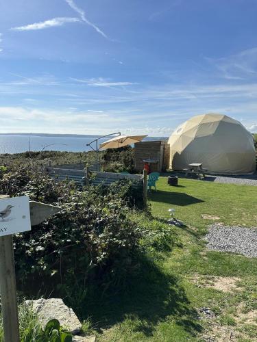 Geodome with sea views near Pendine