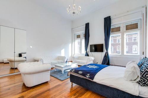Royale Apartment - image 6