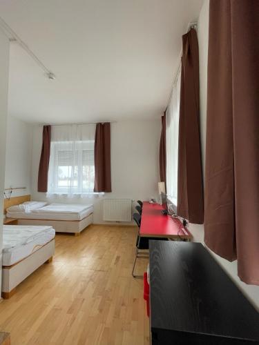 Workbase Hostel – Vienna, NY