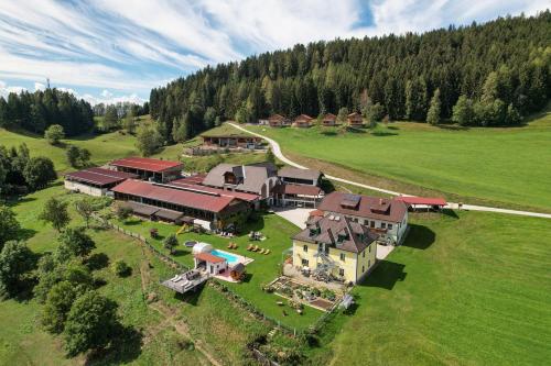 B&B Liebenfels - ERLEBNISBAUERNHOF Steinerhof in Kärnten - Bed and Breakfast Liebenfels