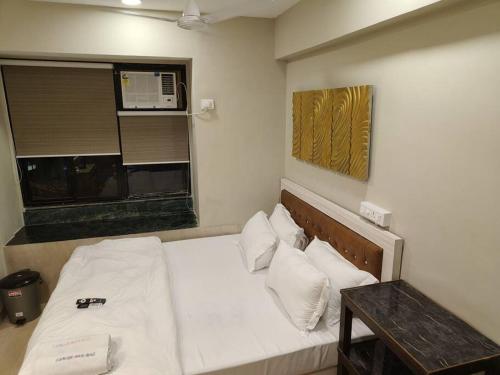 1 Bedroom Studio Apartment- Close to BKC