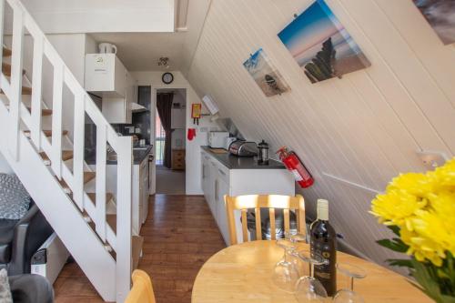 Chalet Eightyone, Deal (photo 9)