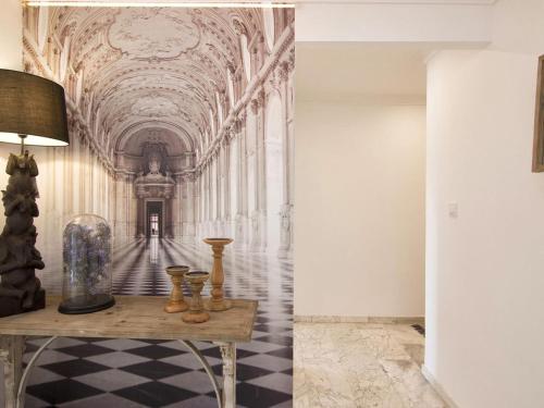 Chezmoihomes Glow and elegant 4 BR apartment in the heart of granada parking free - image 10