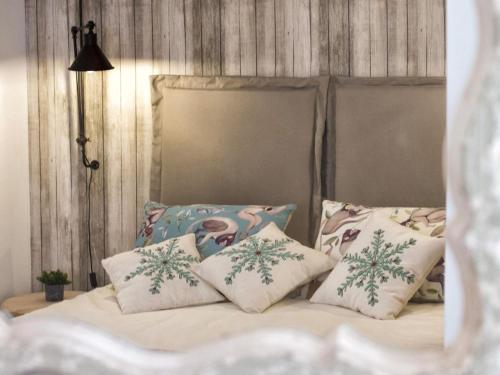 Chezmoihomes Glow and elegant 4 BR apartment in the heart of granada parking free - image 12