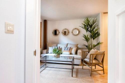 Chezmoihomes Alhambra Dreams - Luxury & Romantic Hideaway - image 13