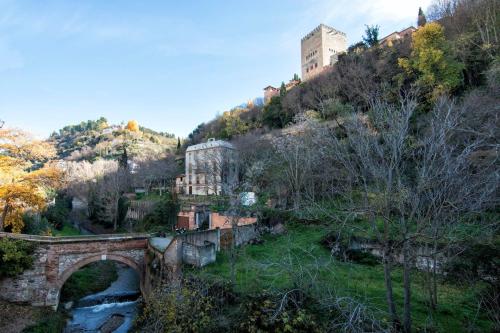 Chezmoihomes Alhambra Dreams - Luxury & Romantic Hideaway - image 2