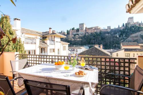 Chezmoihomes Alhambra Penthouse 2 private terraces - image 8