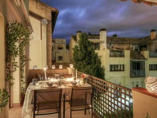 Chezmoihomes Alhambra Penthouse 2 private terraces - image 14