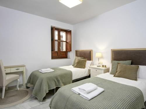 Apartment with Terrace image 8