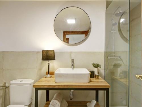 Chezmoihomes Alhambra Penthouse 2 private terraces - image 12