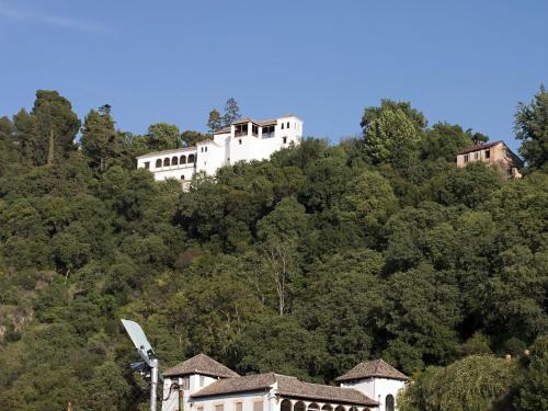 Chezmoihomes Alhambra Boutique Terrace - image 2