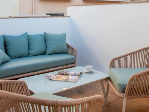 ChezmoiHomes Gran Via house with parking - image 2