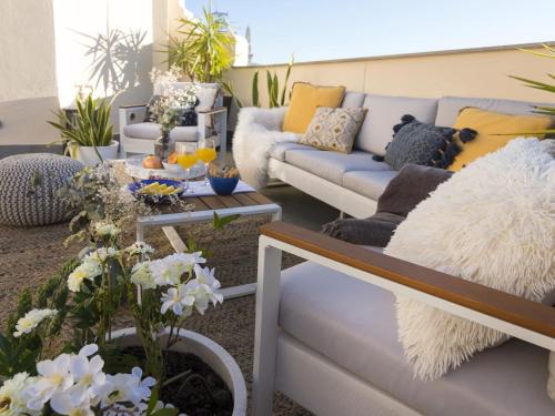 Chezmoihomes Luxury Penthouse - image 12
