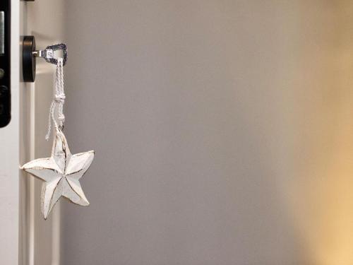 Apartment image 8