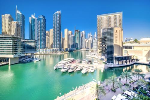 Beautiful 2BR at Silverene Towers A Dubai Marina by Deluxe Holiday Homes, Dubai (photo 7)