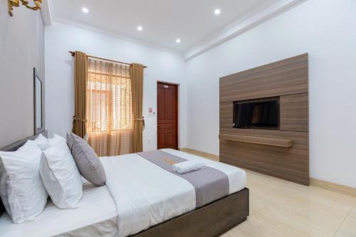 Palm Villa 37 - 6 bedrooms & Pool in VungTau Beach