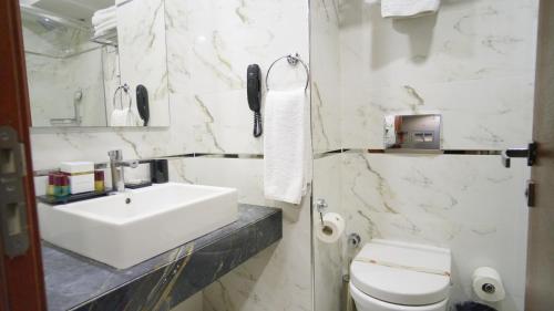Classic Triple Room image 3