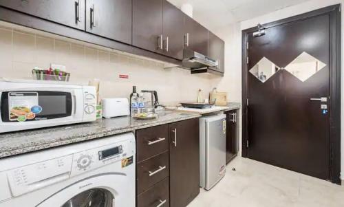 Manzil - Studio Apartment in Dubai Silicon Oasis near Dubai Outlet Mall