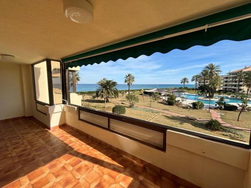 Playa Grande primera linea-Serviden in Les Bovetes Beach