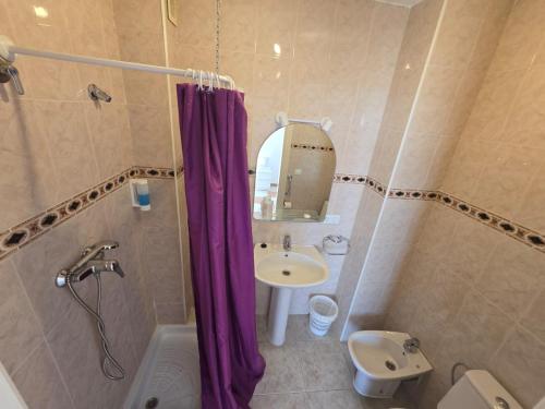 Deluxe Double or Twin Room with Sea View image 2