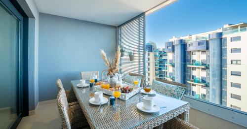 Vista exterior, Apartamento Premium con Jacuzzi y vistas al mar en Punta Prima, Torrevieja by Rentalole in Punta Prima