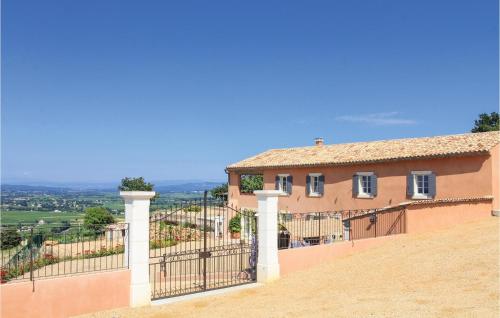 Gorgeous Home In Cairanne With Wifi