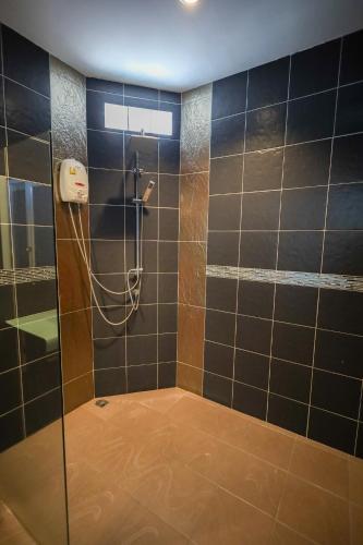 KARON STUDIO APARTMENT