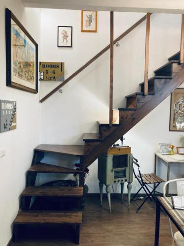 Addimora Boutique Suites - image 2