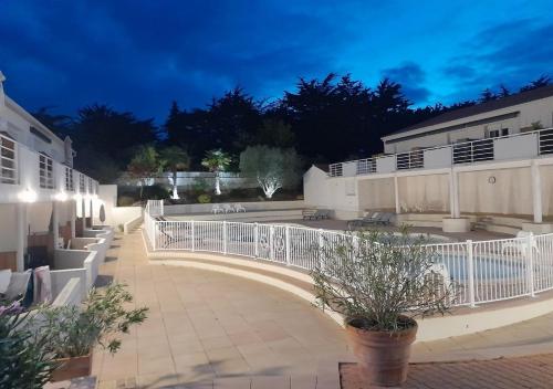 Piscina, RÉSID'AZUR APPARTEMENT T2-PMR- Piscine privée (RESID'AZUR APPARTEMENT T2-PMR- Piscine privee) in Saint-Jean-de-Monts