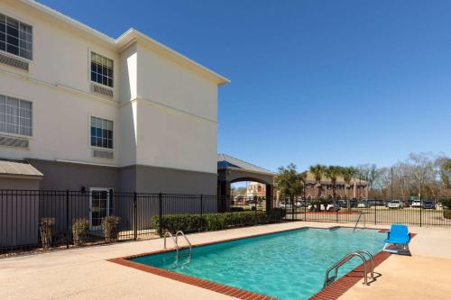 . La Quinta by Wyndham Houma