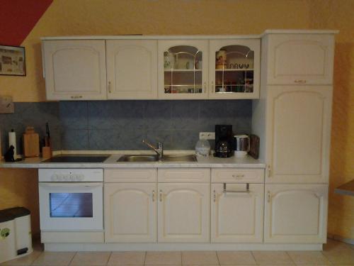 Konyha, Ferienwohnung Zinn in Rockeskyll