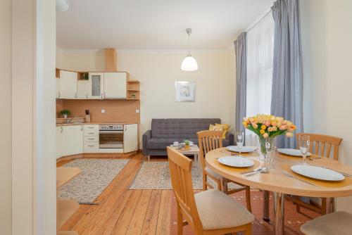 Apartment room in Charming Apartment Located near the Promenade in Świnoujście by Noclegi Renters