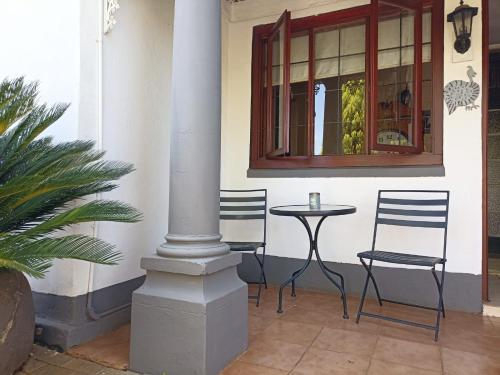 Villa Luca Guesthouse & Chalets in Swartruggens