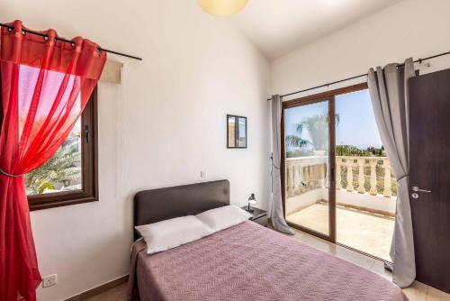 Three-Bedroom Villa image 9