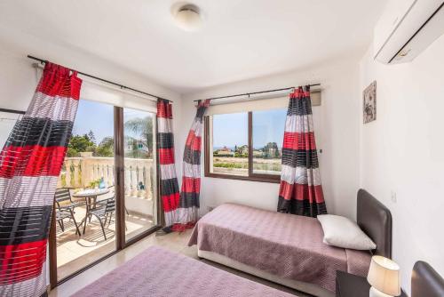 Three-Bedroom Villa image 5