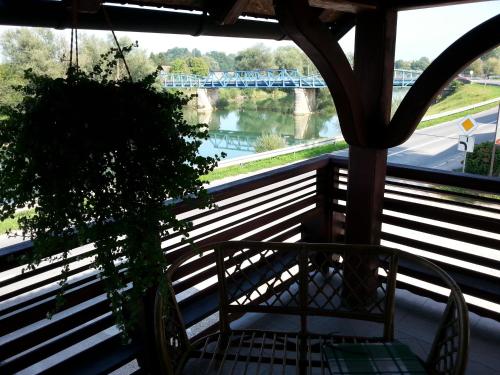 陽台/露台, Guesthouse Kod mosta in 卡洛瓦克